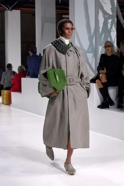 Look 42
